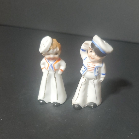 Vintage 1940's Japan Sailor Boy And Girl Salt And Pepper Set (Rare) - Picture 1 of 5